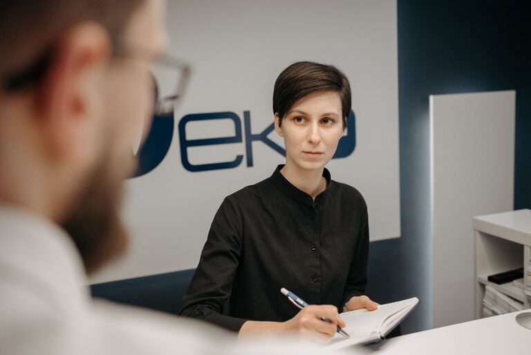 Jak mierzyć jakość obsługi klienta bez skomplikowanych systemów